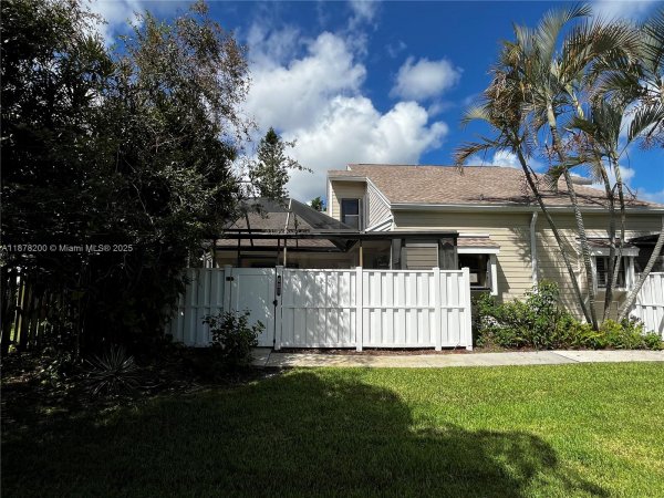 601 Summerwinds Ln Jupiter, FL 33458