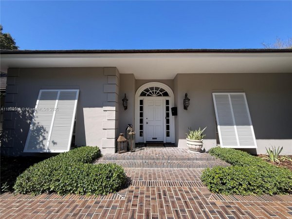 721 San Bruno Ave Coral Gables, FL 33143 721 San Bruno Ave Coral Gables, FL 33143