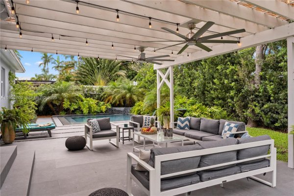 685 NE 50th Ter Miami, FL 33137