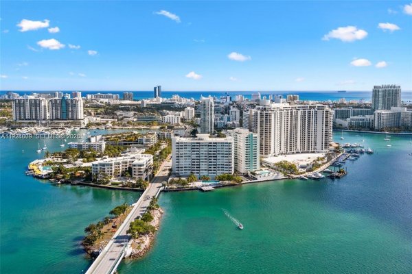 3 Island Ave #08A Miami Beach, FL 33139