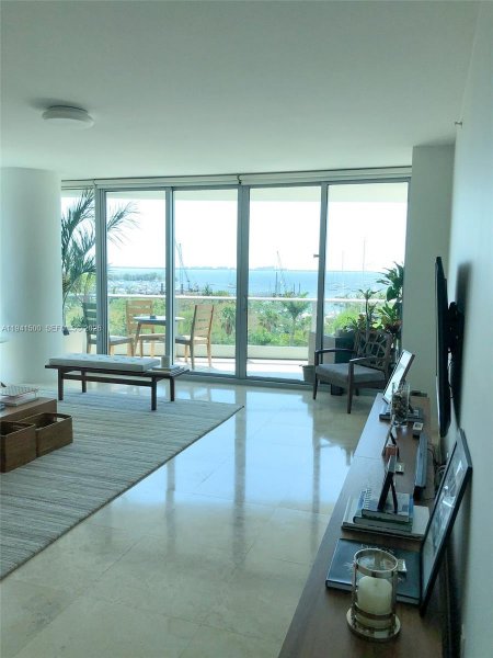2627 S Bayshore Dr #701 Miami, FL 33133