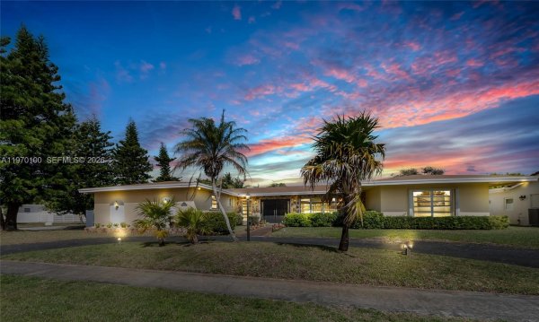 4931 Madison St Hollywood, FL 33021