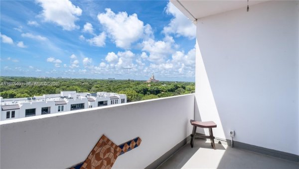 700 Biltmore Way #1008 Coral Gables, FL 33134