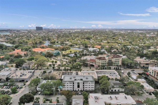1212 SE 2nd Ct #301 Fort Lauderdale, FL 33301