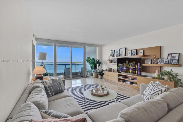 1331 Brickell Bay Dr #2007 Miami, FL 33131