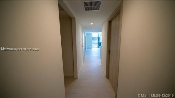 1000 Brickell Plz #4905 Miami, FL 33131