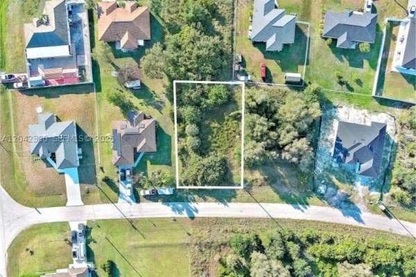 394 Palencia Ave Lehigh Acres, FL 33974