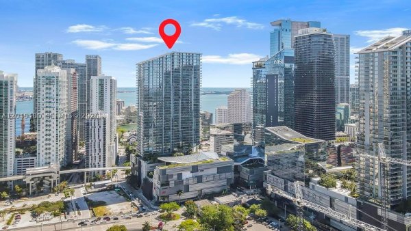 68 SE 6th St #1710 Miami, FL 33131