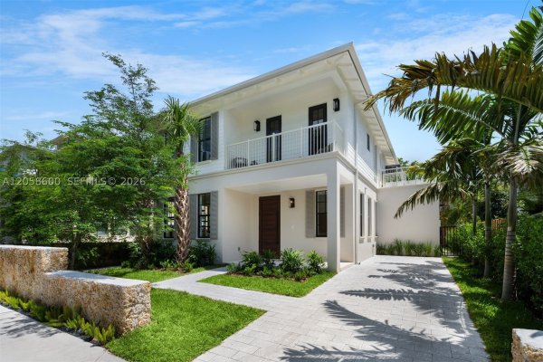 3372 Charles Ave Miami, FL 33133