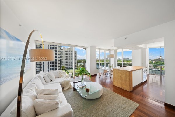 4779 Collins Ave #1005 Miami Beach, FL 33140
