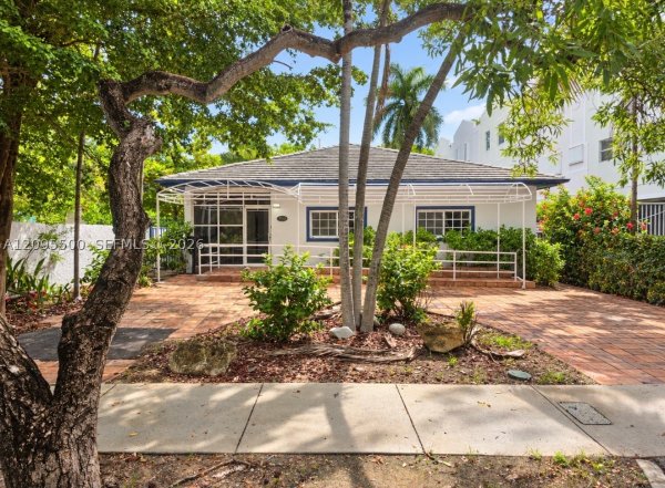 1753 Michigan Ave Miami Beach, FL 33139