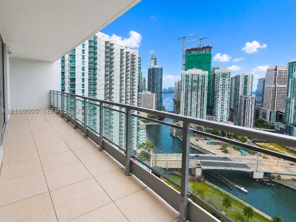 90 SW 3rd St #3212 Miami, FL 33130