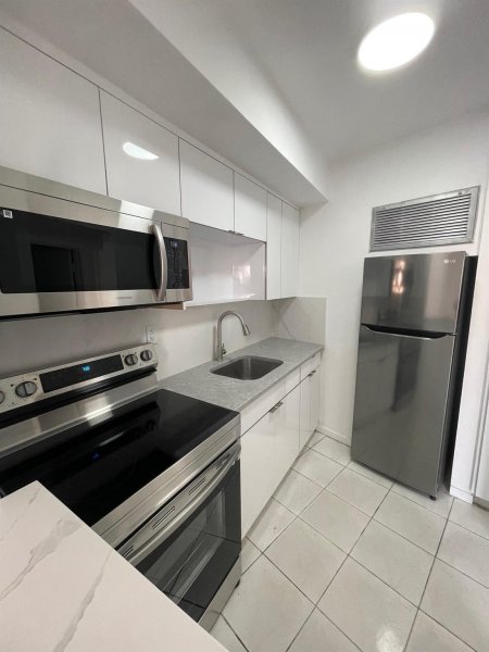 11 SW 52nd #7A Coral Gables, FL 33134