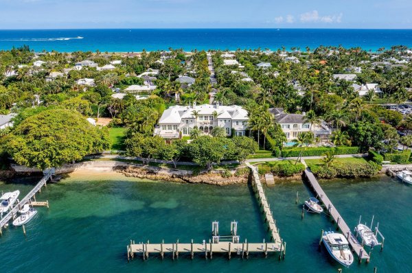 1350 N Lake Way Palm Beach, FL 33480 1350 N Lake Way Palm Beach, FL 33480
