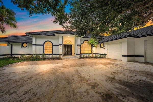 19558 Red Gum Jupiter, FL 33458