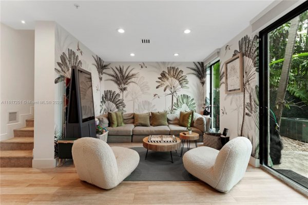 1160 98th St #1160 Bay Harbor Islands, FL 33154