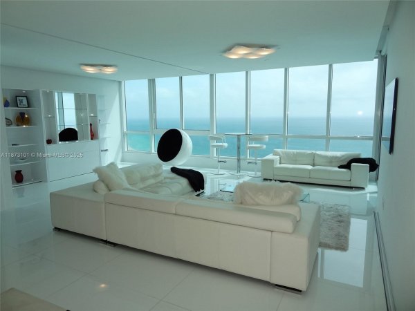 100 S Pointe Dr #3105 Miami Beach, FL 33139