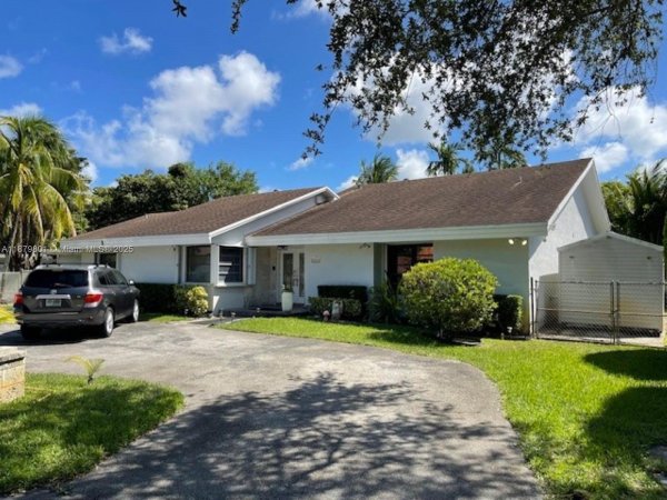 5780 SW 59th Pl South Miami, FL 33143