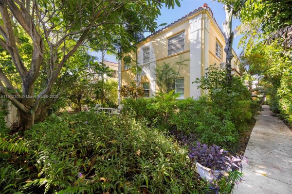 846 Jefferson Ave #3 Miami Beach, FL 33139