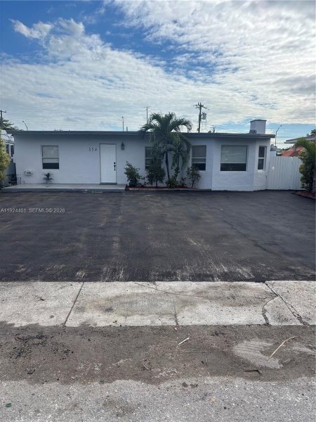 354 E 50th St Hialeah, FL 33013