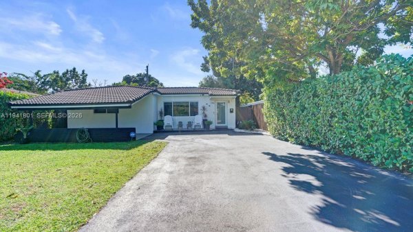 1780 NE 173rd St North Miami Beach, FL 33162