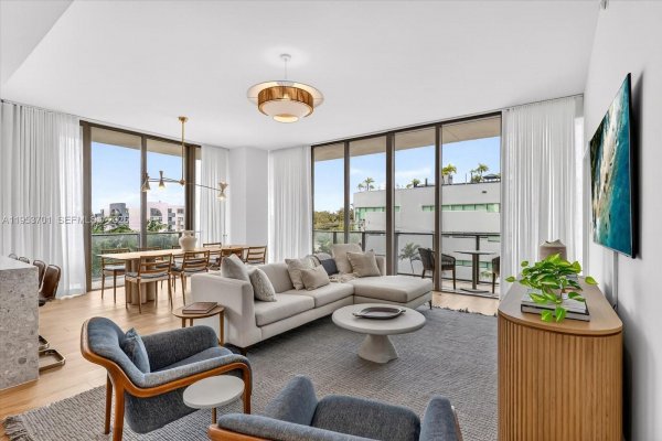 2678 Tigertail Ave #301 Miami, FL 33133