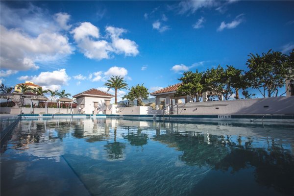 2000 Salzedo St #209 Coral Gables, FL 33134