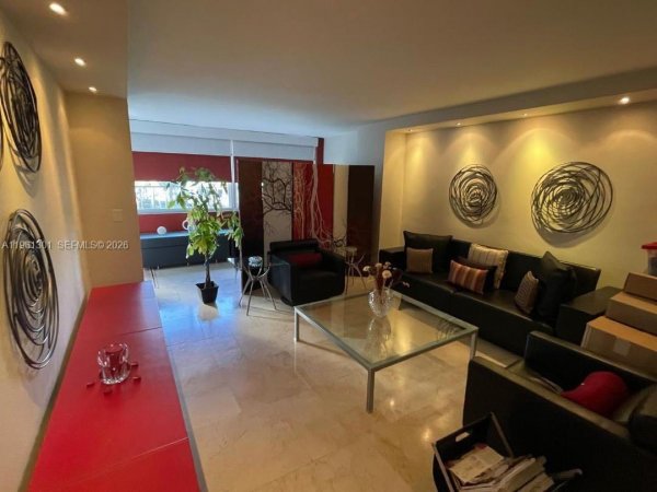 5005 Collins Ave #212 Miami Beach, FL 33140