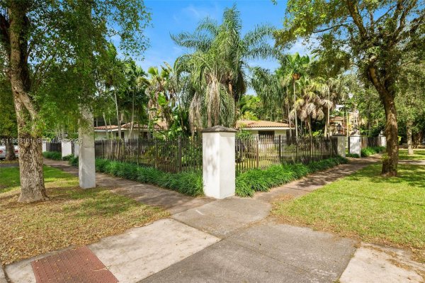 1240 Ferdinand St Coral Gables, FL 33134