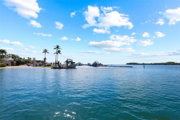 2211 Fisher Is Dr #3101 Miami Beach, FL 33109