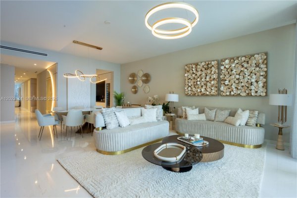 300 Biscayne Blvd Way #2203C Miami, FL 33131