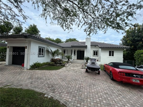 12885 SW 77th Ave Pinecrest, FL 33156