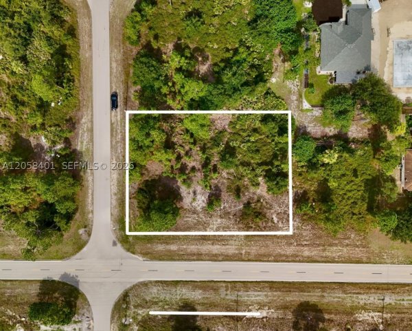 1041 Columbus Blvd Lehigh Acres, FL 33974