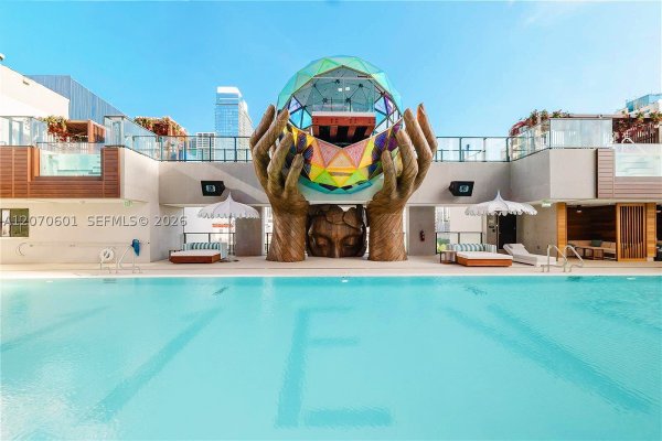 20 NE 11st St #2407 Miami, FL 33132