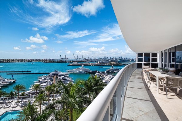 400 Alton Rd #1106 Miami Beach, FL 33139