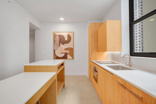 601 N Miami #2107 Miami, FL 33316
