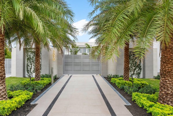 3030 Washington West Palm Beach, FL 33405