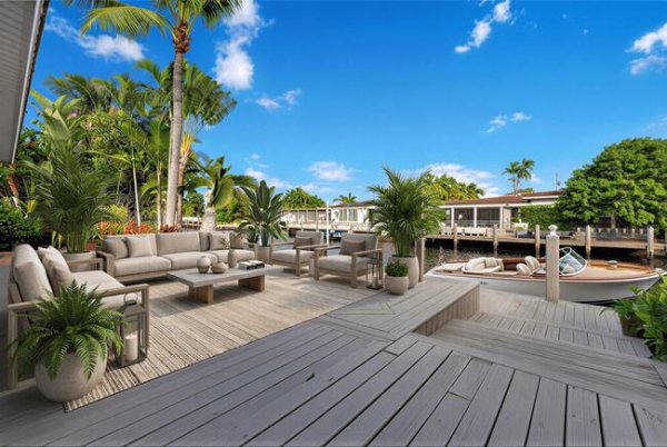 2142 NE 17th Ave Wilton Manors, FL 33305