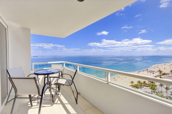 545 S Fort Lauderdale Bch #1702 Fort Lauderdale, FL 33316
