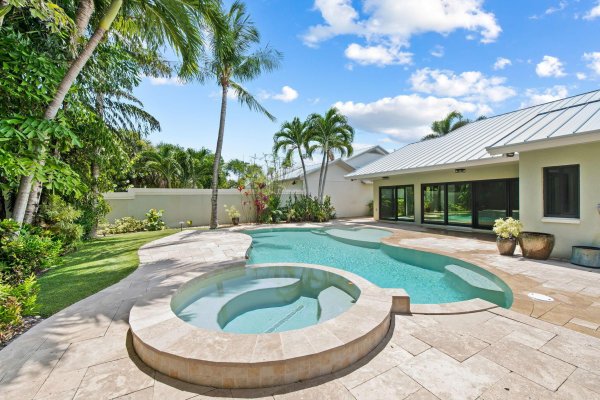 141 Sand Pine Dr Jupiter, FL 33477