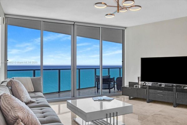 3101 S Ocean Dr #2307 Hollywood, FL 33019