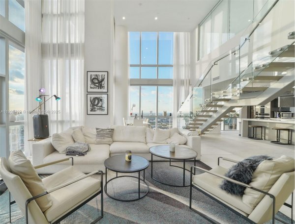 851 NE 1st Ave #4612 Miami, FL 33132