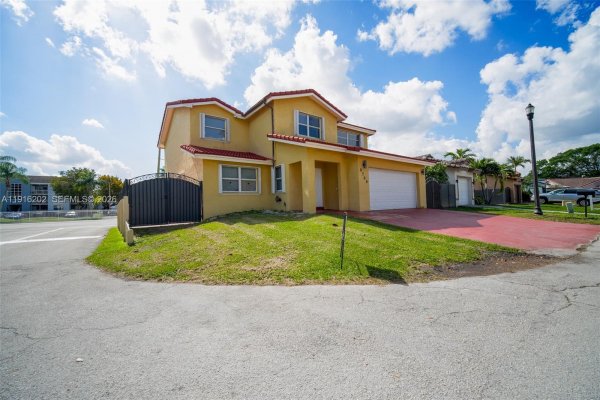 8568 SW 211th Ter #8576 Cutler Bay, FL 33189