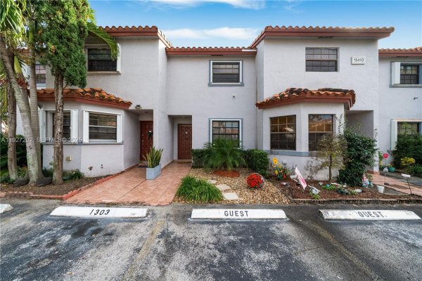 15410 SW 74th Cir Ct #1303 Miami, FL 33193