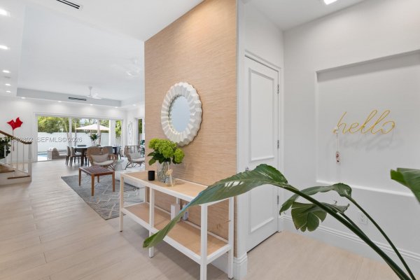 5 Coconut Ln Key Biscayne, FL 33149