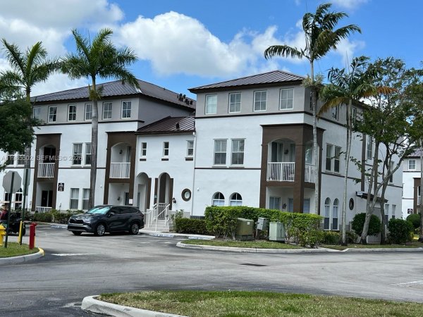 Undisclosed Address Miramar, FL 33027