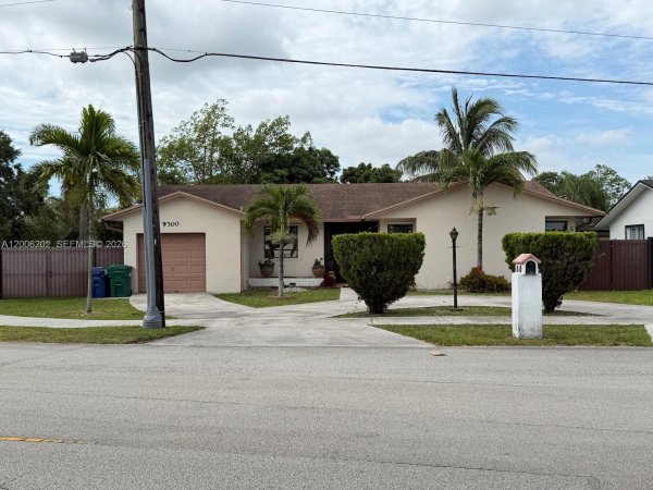 9300 SW 164th St Palmetto Bay, FL 33157