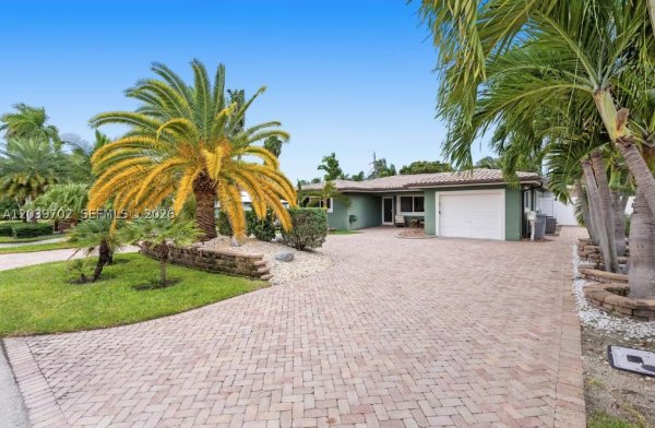 2580 SE 2nd Ct Pompano Beach, FL 33062