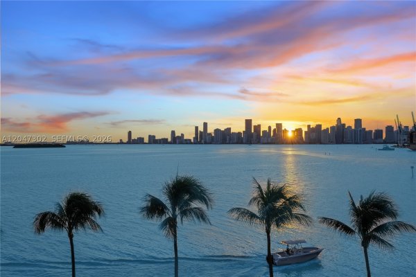 5242 Fisher Is Dr #5242 Miami Beach, FL 33109