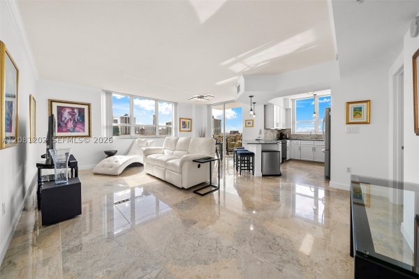 2000 N Bayshore Dr #1502 Miami, FL 33137